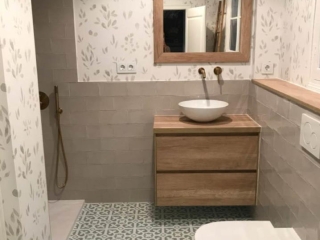 έπιπλο μπάνιου